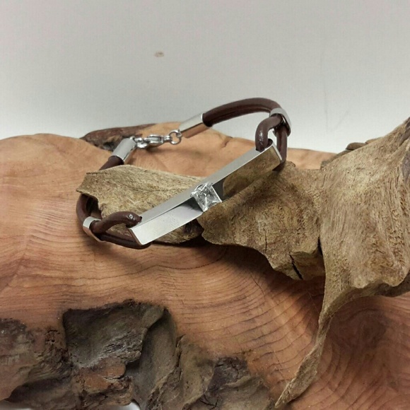LEATHER ENCAPSULATED MEMORIAL BRACELET - Picture 2 of 5